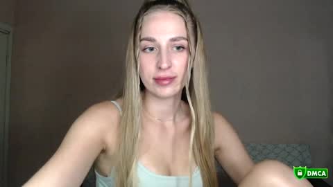 Snapshot of femkedejager chatting on 05-27-26, 08:39 Femke online show from 05-27-26, 08:39