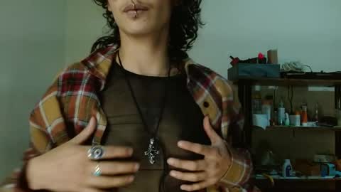 Fenix online show from 04-18-26, 01:09