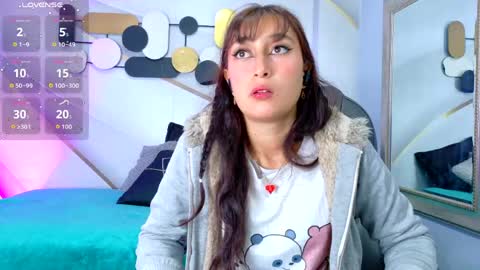 Snapshot of fenixx_19 chatting on 05-20-26, 12:22 Fenix online show from 05-20-26, 12:22