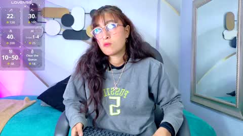 Snapshot of fenixx_19 chatting on 05-21-26, 11:39 Fenix online show from 05-21-26, 11:39