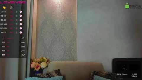 Snapshot of ferallberrys chatting on 04-22-26, 02:40 Milana online show from 04-22-26, 02:40