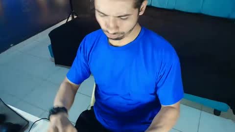 fermingomez1 online show from 02-10-26, 12:59