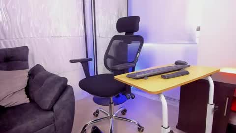 Snapshot of fernanda_mp2 chatting on 07-14-26, 02:56 Fernanda online show from 07-14-26, 02:56