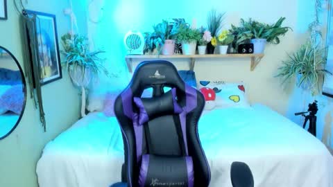 Fernanda Diaz online show from 09-17-25, 04:41