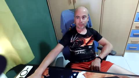 fernandez83 online show from 06-12-26, 06:51