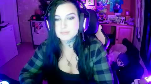 ferocityflame online show from 11-04-25, 01:27