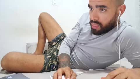 Snapshot of ferpaisa2024 chatting on 10-02-25, 03:19 insta ferxx1210 Fercho online show from 10-02-25, 03:19