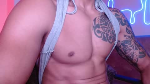  Festbody1 online show from 01-05-25, 01:47