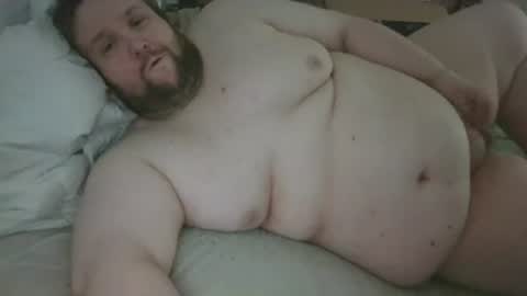 Snapshot of fettebifotze28h chatting on 06-28-26, 09:15 Cow Sow online show from 06-28-26, 09:15