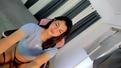 Jade online show from 12-12-24, 04:21