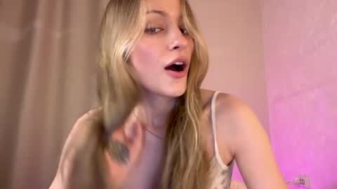 Lisa online show from 01-09-25, 12:41