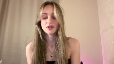 Lisa online show from 01-14-25, 01:38