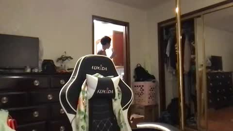 Snapshot of fgsammie chatting on 10-26-25, 04:51 fgsammie online show from 10-26-25, 04:51