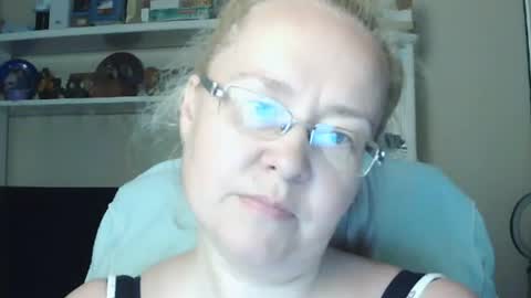 fialkaxl online show from 08-04-26, 03:58