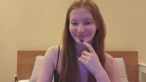 Snapshot of fiamoor chatting on 03-25-26, 08:26 Fia online show from 03-25-26, 08:26