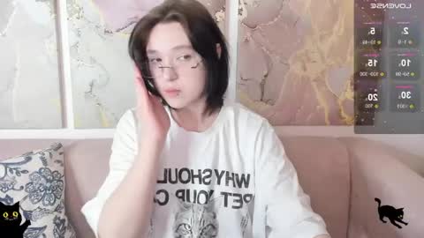 Snapshot of fiamoory chatting on 05-27-26, 01:57 fiamoory online show from 05-27-26, 01:57