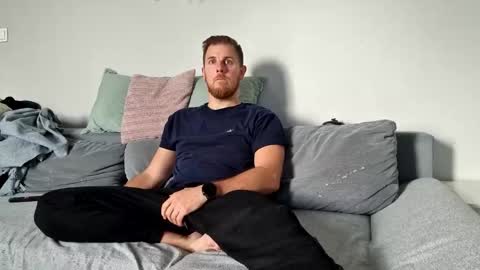 Snapshot of fikol123 chatting on 10-15-25, 08:25 fiolkamil online show from 10-15-25, 08:25