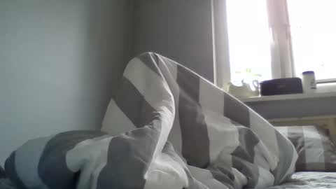 Snapshot of filipek757 chatting on 12-24-24, 10:33 filipek757 online show from 12-24-24, 10:33