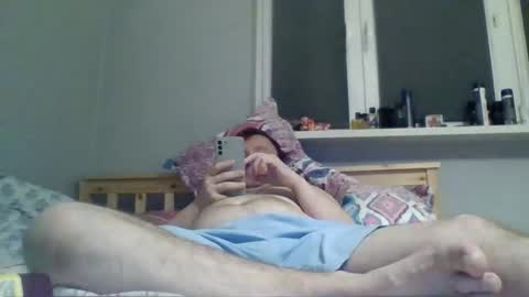 Snapshot of filipek757 chatting on 09-08-25, 10:20 filipek757 online show from 09-08-25, 10:20