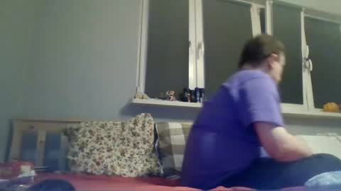 Snapshot of filipek757 chatting on 11-09-25, 08:29 filipek757 online show from 11-09-25, 08:29