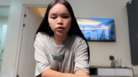 Snapshot of filipina_demure chatting on 03-29-26, 12:38 Sandy online show from 03-29-26, 12:38