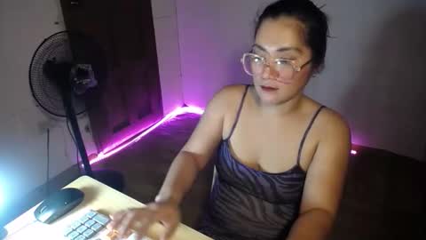 Snapshot of filipina_jess chatting on 11-04-25, 08:52 filipina_jess online show from 11-04-25, 08:52