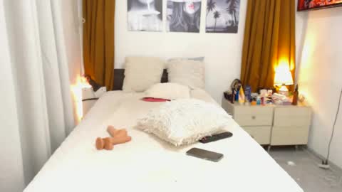 Snapshot of filipina_sweety chatting on 12-20-24, 11:10 stephanie online show from 12-20-24, 11:10