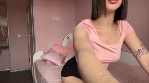fillypi2 online show from 06-18-26, 11:25
