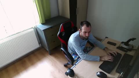 Jane and Findo online show from 12-27-24, 06:35