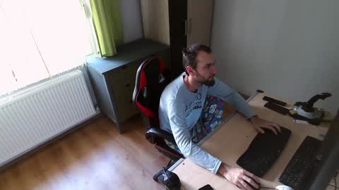 Jane and Findo online show from 01-05-25, 08:22