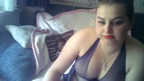 Jane and Findo online show from 01-14-25, 02:22