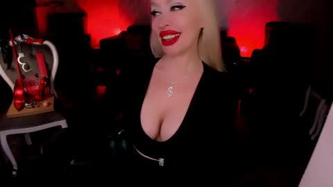 Snapshot of findom_god chatting on 05-15-26, 02:24 AlfaFemale online show from 05-15-26, 02:24