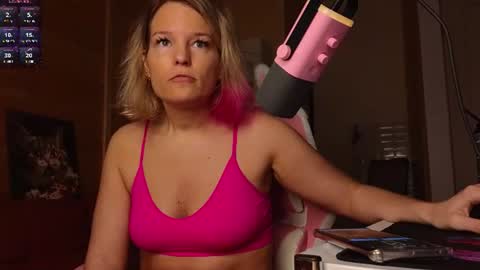 Snapshot of findom_lady_shine chatting on 07-15-26, 05:07 Lady online show from 07-15-26, 05:07