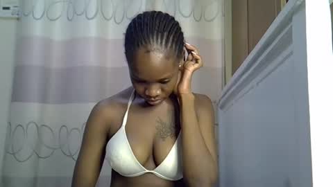 Snapshot of fine_queen12 chatting on 12-16-24, 11:12 fine_queen12 online show from 12-16-24, 11:12