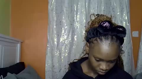 Snapshot of fine_queen12 chatting on 09-09-25, 08:36 fine_queen12 online show from 09-09-25, 08:36