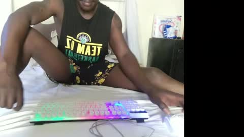 HOT AND SWEET online show from 05-03-26, 02:23