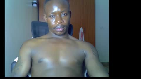 Snapshot of fineebony chatting on 05-11-26, 11:46 HOT AND SWEET online show from 05-11-26, 11:46