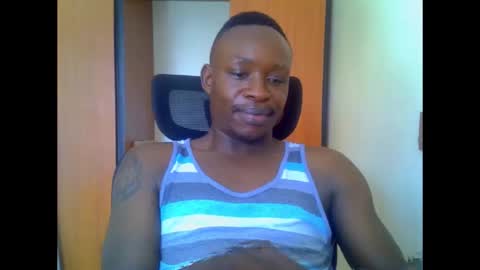 Snapshot of fineebony chatting on 06-07-26, 07:23 HOT AND SWEET online show from 06-07-26, 07:23