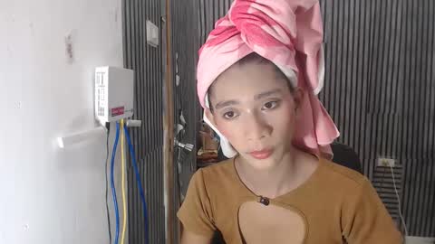 Snapshot of fiona908995 chatting on 06-11-26, 10:13 fiona908995 online show from 06-11-26, 10:13