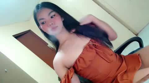 Snapshot of fionie_xxx chatting on 06-01-26, 03:25 FIONA online show from 06-01-26, 03:25