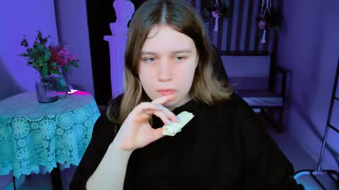 fiora online show from 01-26-25, 05:02