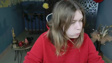 fiora online show from 03-08-25, 05:07