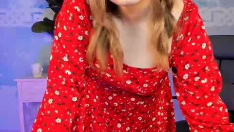 fiora online show from 09-18-25, 04:20