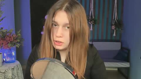 fiora online show from 10-05-25, 05:50