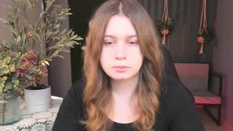 fiora online show from 11-10-25, 07:07