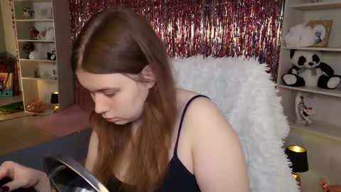 fiora online show from 04-17-26, 05:21