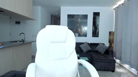 Snapshot of fiorellasantamaria chatting on 01-30-25, 10:30 fiore online show from 01-30-25, 10:30