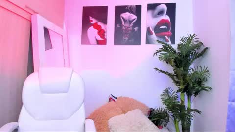 Snapshot of fiorellasantamaria chatting on 09-13-25, 09:25 fiore online show from 09-13-25, 09:25