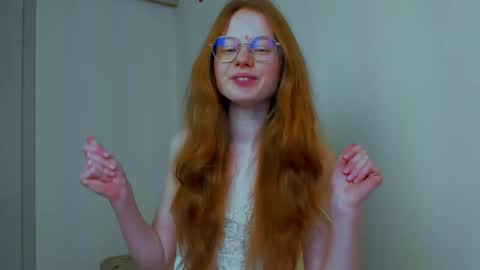 fire_luna online show from 03-05-26, 05:25