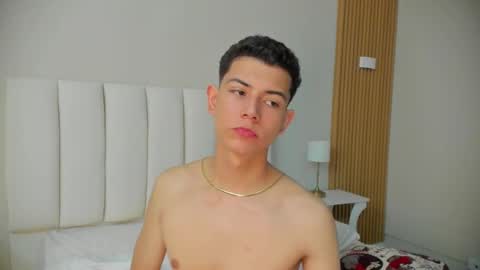 Nicolas online show from 10-11-25, 01:09